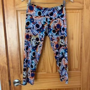 Onzie Capri workout skull pants Small